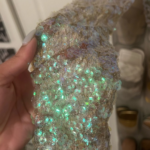 Full sequence mid crop top never been worn. - Picture 3 of 5